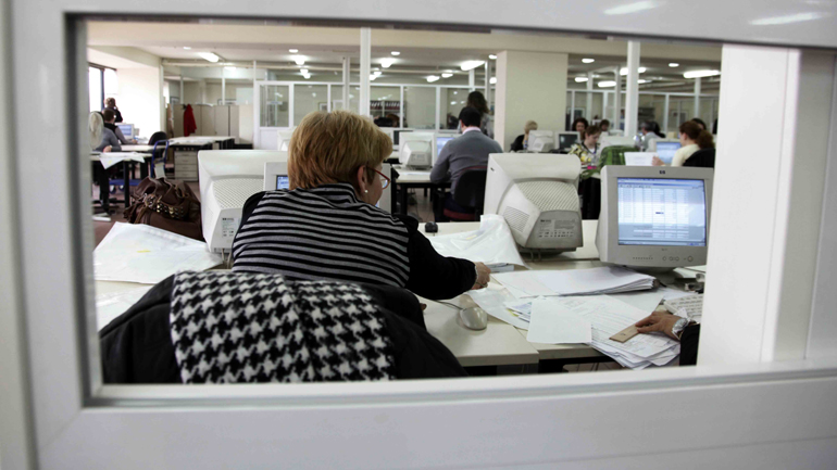 Κορωνοϊός: Πώς θα δουλεύουν οι δημόσιοι υπάλληλοι – Η εγκύκλιος του υπουργείου Εσωτερικών