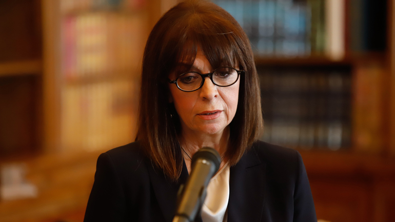 Συγχαρητήριες επιστολές Τραμπ, Μακρόν και Σι Τζιπίνγκ στη νέα πρόεδρο Δημοκρατίας