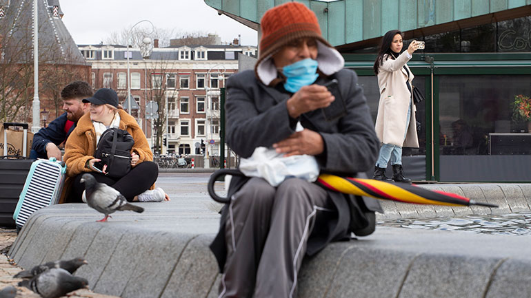 Ο κορωνοϊός θα εξαπλωθεί, πρέπει να μείνουμε ενωμένοι, δηλώνει ο πρωθυπουργός της Ολλανδίας