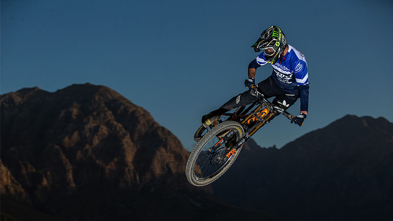 Between the races | Το 7ο επεισόδιο με τον Brendan Fairclough