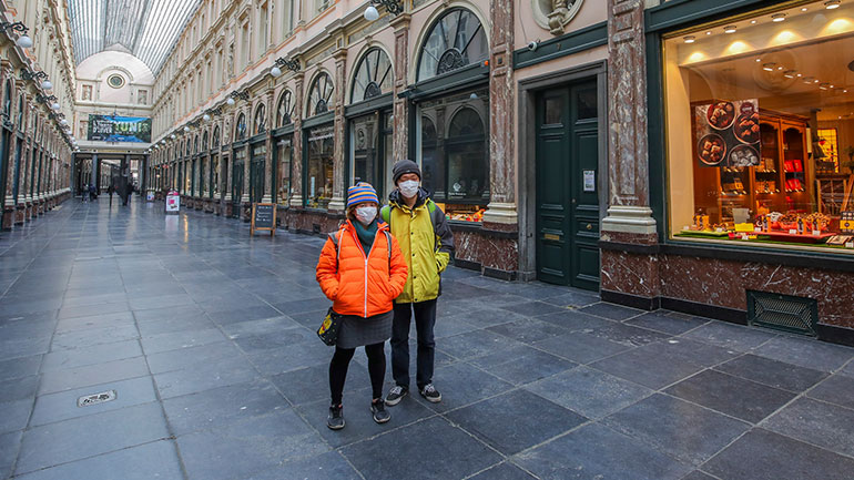 Κορωνοϊός: Σε αυστηρή καραντίνα το Βέλγιο από αύριο – Η Δανία απαγορεύει τις συναθροίσεις και κλείνει τα εμπορικά καταστήματα