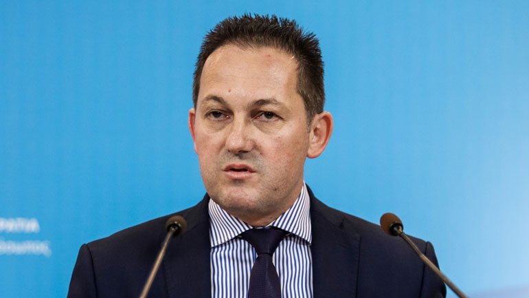 Πέτσας για κορωνοϊό: Ίσως κάνουμε Πάσχα μακριά από τις εκκλησίες