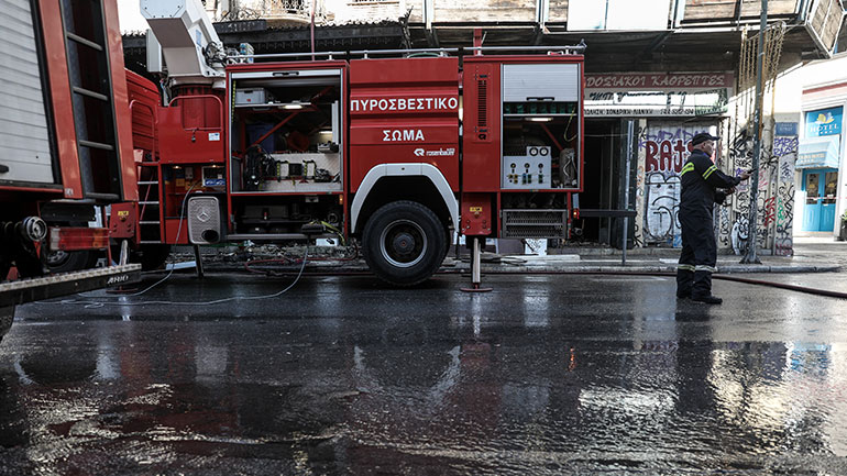 Θεσσαλονίκη: Σε εξέλιξη επιχείρηση κατάσβεσης φωτιάς σε θερμοκήπιο