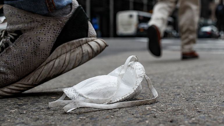 Η Κομισιόν καταγγέλλει κύμα παραπληροφόρησης από ρωσικές πηγές για την εξάπλωση του κορωνοϊού στην ΕΕ