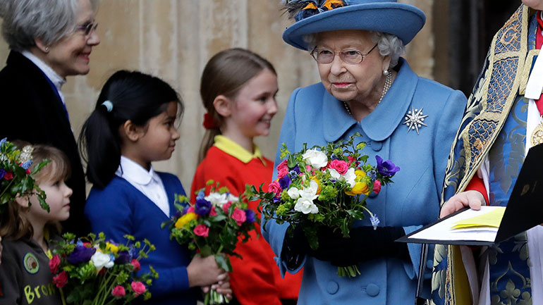 Βρετανία-Κορωνοϊός: Η βασίλισσα Ελισάβετ αποσύρεται στο Ουίνδσορ