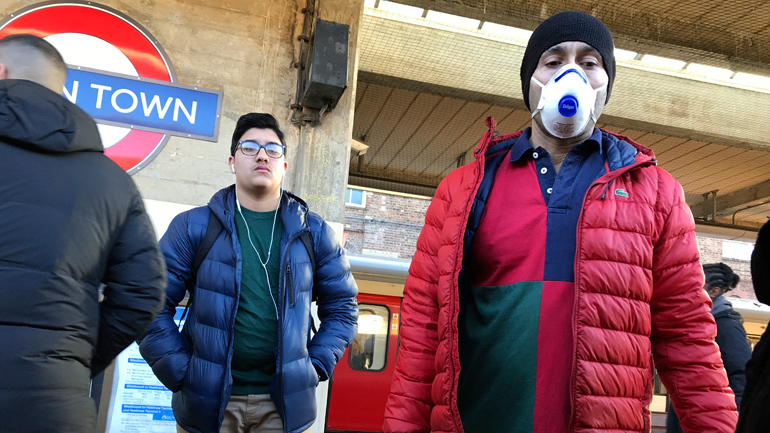 Βρετανός επιδημιολόγος: «Δεν υπάρχει χρόνος για χάσιμο στη λήψη επιπλέον σκληρότερων μέτρων» για τον κορωνοϊό