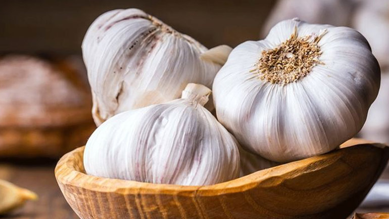Το σκόρδο κάνει θαύματα στην υγεία μας