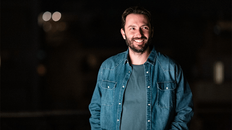 Νέο single και video clip από τον Δημήτρη Κανέλλο με τίτλο «Όσα ονειρευτήκαμε»