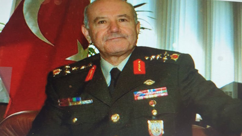 Η ώρα της αλήθειας στην Τουρκία: Αποκαλύφθηκε ότι έθαψαν κρυφά στρατηγό που απεβίωσε από τον κορωνοϊό! Η ώρα της αλήθειας στην Τουρκία: Αποκαλύφθηκε ότι έθαψαν κρυφά στρατηγό που απεβίωσε από τον κορωνοϊό!