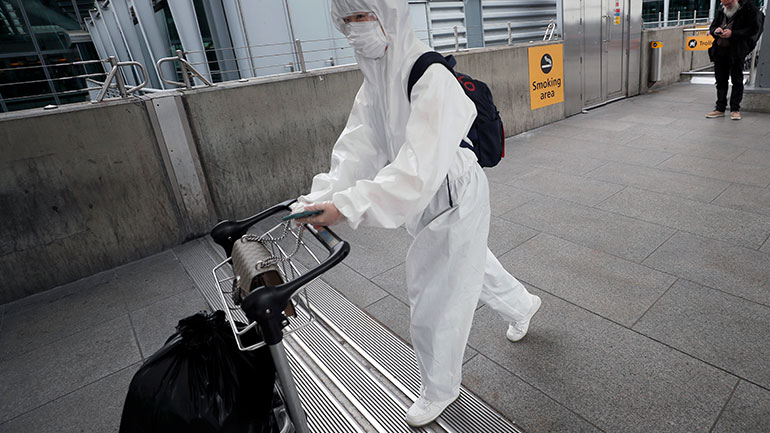 Βρετανία-Covid-19: Η κυβέρνηση κλείνει τα σχολεία