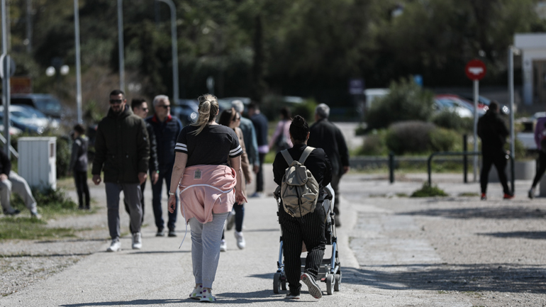 Απαγόρευση συναθροίσεων πάνω από 10 άτομα – Στα 1000 ευρώ το πρόστιμο