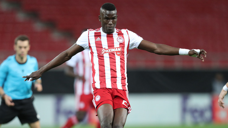 Ολυμπιακός: Προπονείται στο μπαλκόνι ο Μπα