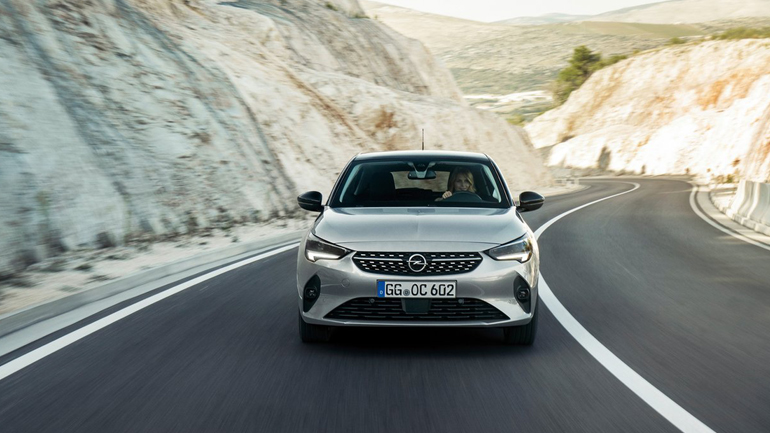 Είναι ένα από τα πιο αεροδυναμικά αυτοκίνητα της κατηγορίας