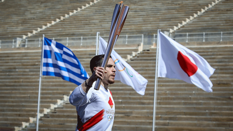 «Είμαι αισιόδοξος ότι η λάμψη της φλόγας θα φέρει την κοινωνία μας ξανά σε ισορροπία»