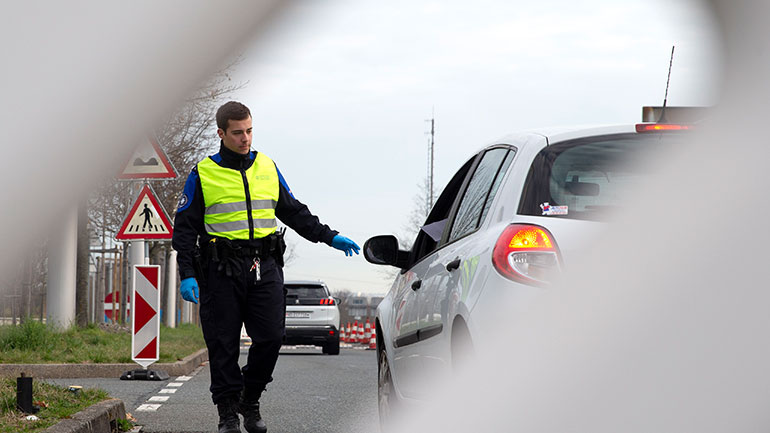Ελβετία: Το καντόνι του Τιτσίνο, που συνορεύει με την Ιταλία, έχει κατακλυσθεί από κρούσματα του κορωνοϊού
