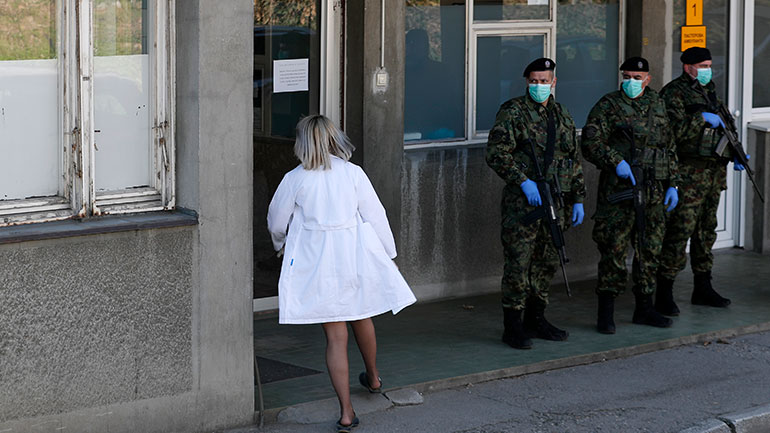 Σερβία: Έκλεισε το διεθνές αεροδρόμιο του Βελιγραδίου για να αποτραπεί η «εισαγωγή» του κορωνοϊού