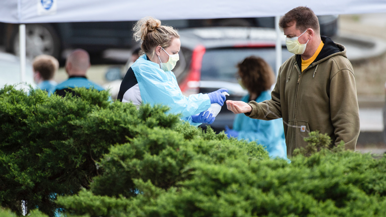 Κορωνοϊός: Οι τρόφιμοι σε οίκο ευγηρίας στο Σιάτλ αποδεκατίστηκαν διότι μέλη του προσωπικού που είχαν μολυνθεί συνέχισαν να δουλεύουν