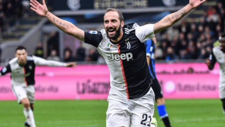 Το…. έσκασε από την Ιταλία με ιδιωτικό τζετ ο Ιγκουαΐν