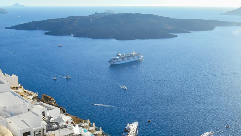 Τι λένε οι σεισμολόγοι για τις υπόκωφες εκρήξεις που έγιναν αισθητές σε Σαντορίνη και Νάξο