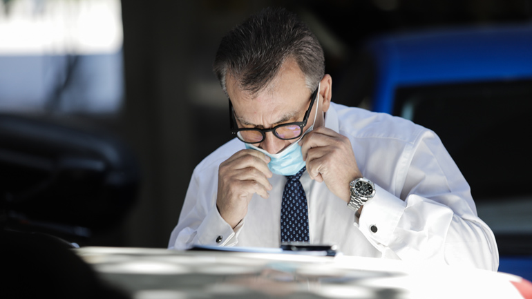 Περιορίζονται οι ώρες εισόδου του κοινού στο Υπουργείο Εργασίας