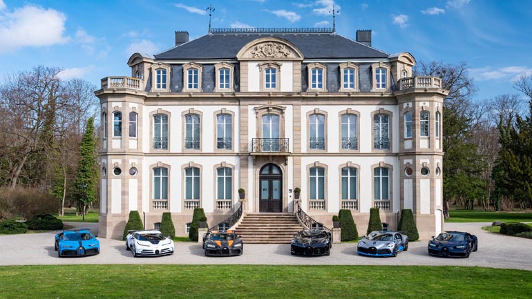 Έξι αυτοκίνητα αξίας 33 εκατ. ευρώ σε μία φωτογραφία 