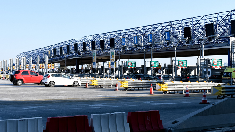 Άλλη μία ολιγωρία μετά τα σχολεία, τα γήπεδα και τις εκκλησίες