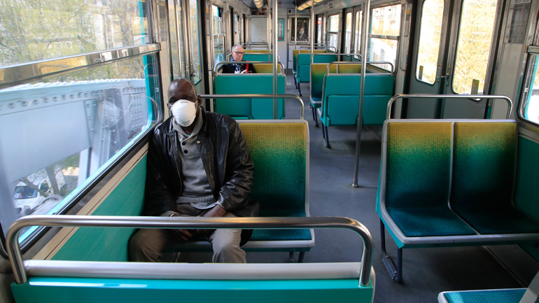 Κορωνοϊός: Η Γαλλία σχεδιάζει να επαναπατρίσει 130.000 πολίτες της από το εξωτερικό