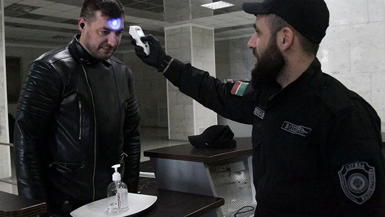 Ρωσία: Σε 253 ανήλθαν τα κρούσματα κορωνοϊού – Ανάμεσά τους δύο ανήλικοι