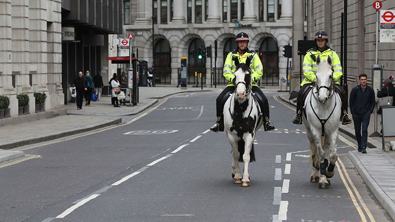 Κορωνοϊός: Νοσοκομείο στο Λονδίνο ξέμεινε από κρεβάτια στη μονάδα εντατικής θεραπείας
