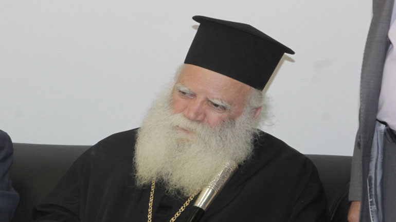 Προσήχθη ο Μητροπολίτης Κυθήρων Σεραφείμ – Τέλεσε λειτουργία παρά την απαγόρευση – Αφέθηκε ελεύθερος