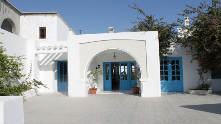 Μία εβδομάδα παράταση στη λειτουργία των ξενοδοχείων σε νησιά, στα οποία διαμένουν εκπαιδευτικοί