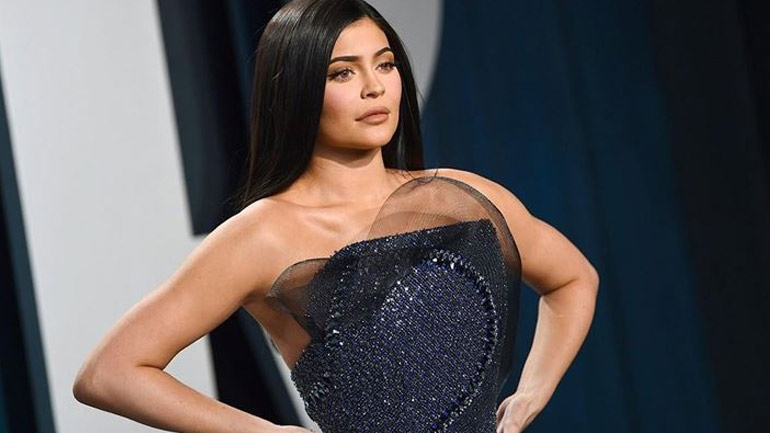 Kylie Jenner για τον κορωνοϊό: «Η εγκυμοσύνη μου με προετοίμασε για αυτό»