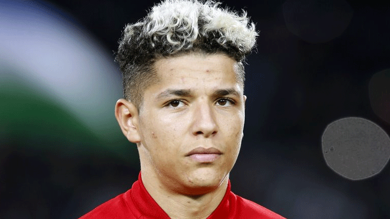 Σάλκε: Αψήφισε τον κορωνοϊό και τα… έπινε σε μπαρ ο Χαρίτ