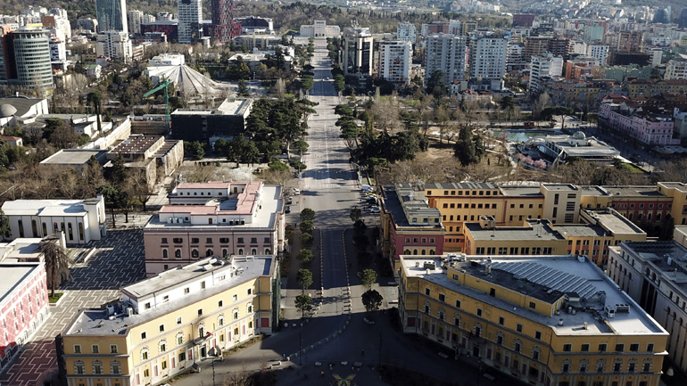 Στρατιωτικός νόμος στην Αλβανία για τον κορωνοϊό: Ο στρατός βγήκε στους δρόμους