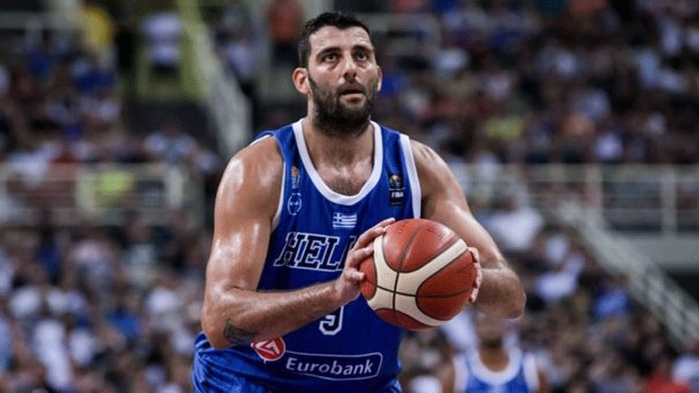 Μπουρούσης: «Είναι κάποιοι που κάνουν κακό στην Εθνική. Θα τους ρεζιλέψω δημόσια»