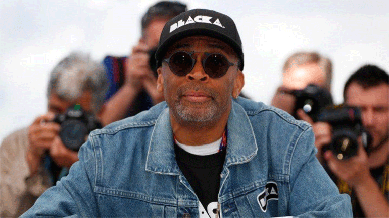 Σπάικ Λι κατά Τραμπ για τη χρήση του όρου «κινεζικός ιός»