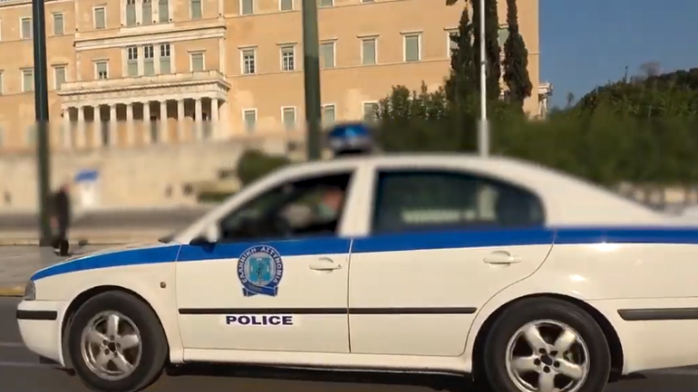 Απαγόρευση συναθροίσεων: Αυτό το μήνυμα θα ακούγεται από τα μεγάφωνα των περιπολικών