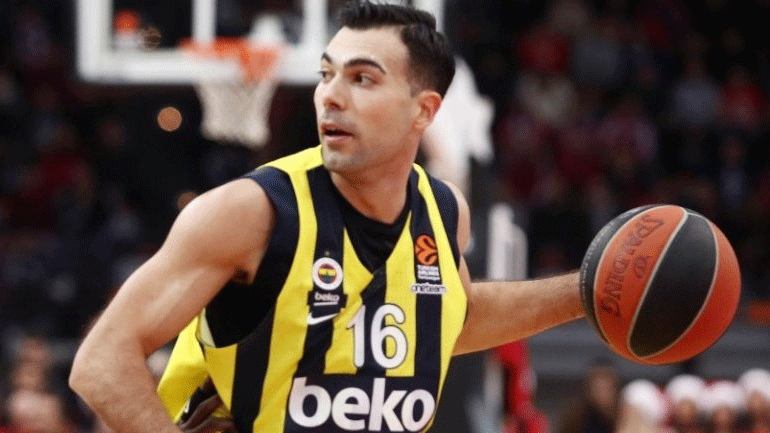 Σε καραντίνα στη Θεσσαλονίκη ο Σλούκας