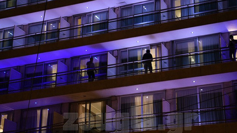 Σε καραντίνα ξενοδοχείο στο Μεταξουργείο με δεκάδες Έλληνες από την Ισπανία – Ανησυχία και εκνευρισμός Σε καραντίνα ξενοδοχείο στο Μεταξουργείο με δεκάδες Έλληνες από την Ισπανία – Ανησυχία και εκνευρισμός