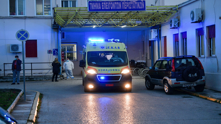 Κοζάνη: Έκκληση του ΕΚΑΒ Καστοριάς προς τους πολίτες να μην κλείνουν τους δρόμους με την παρουσία τους