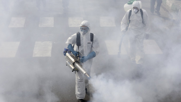 Ομάν-Covid-19: Απαγόρευση των δημόσιων συγκεντρώσεων και περιορισμός των συναλλαγών με χαρτονομίσματα