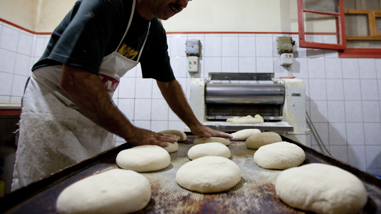 Με λουκέτο απειλούνται αρτοποιεία της Θεσσαλονίκης – Αυξάνονται οι παραδόσεις κατ΄οίκον