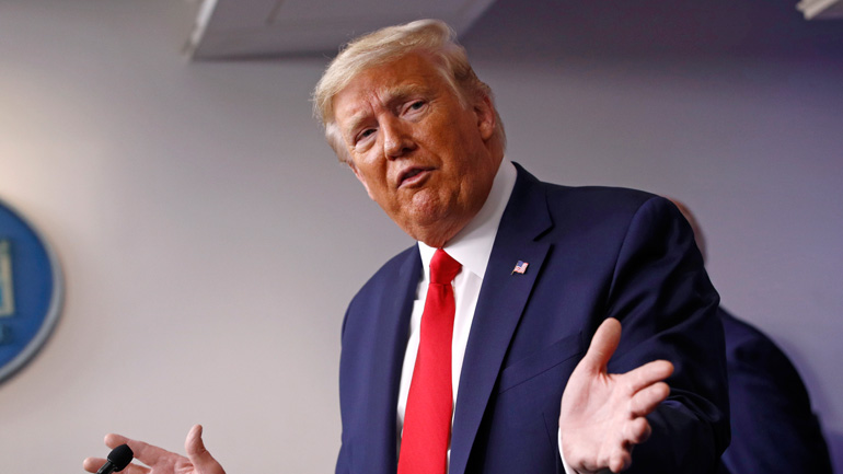 Ο Τραμπ τάσσεται υπέρ της χαλάρωσης των μέτρων, αγνοώντας τις προειδοποιήσεις των ειδικών για τον κορωνοϊό