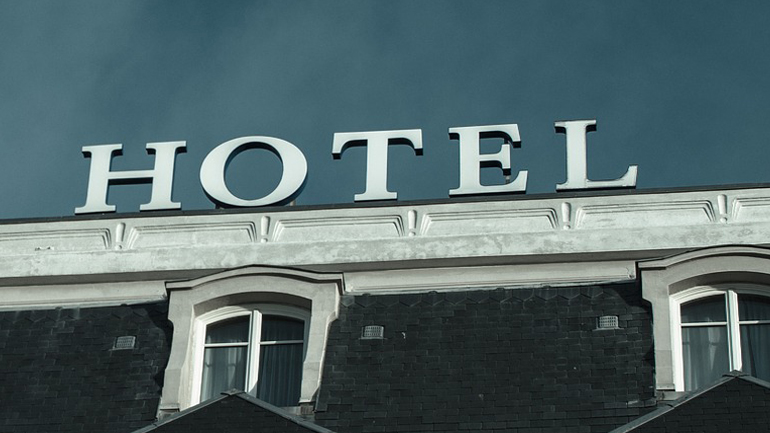 Αυτά είναι τα ξενοδοχεία που θα λειτουργούν κατ΄ εξαίρεση σε όλη την Ελλάδα