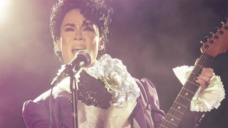 Η Λούσι Λιου μεταμφιέζεται σε Ντέιβιντ Μπόουι, Μαντόνα και Πρινς