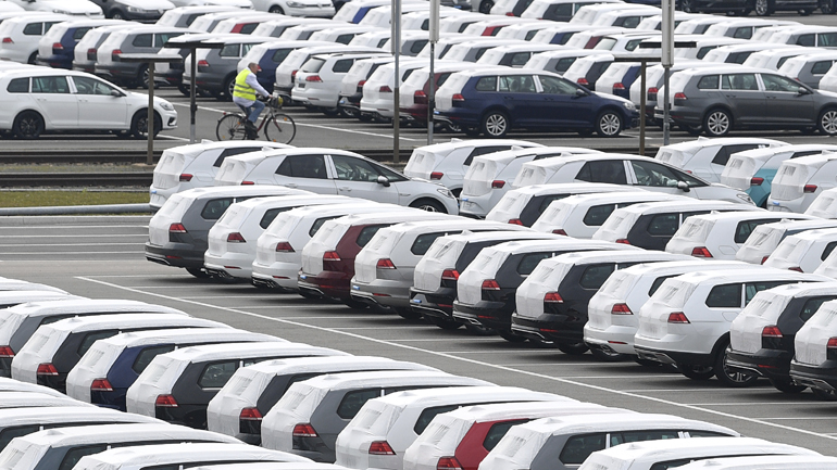 Γερμανία: Σε αναγκαστική άδεια 80.000 εργαζόμενοι στη Volkswagen