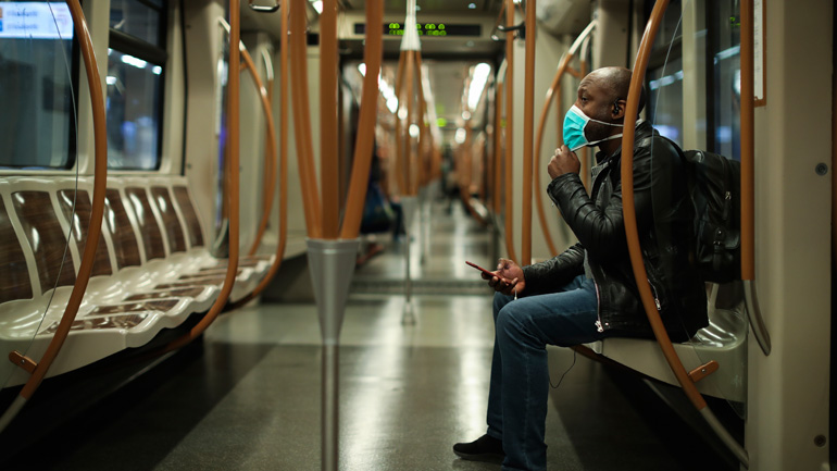 Γερμανία: Έξι εκατομμύρια χειρουργικές μάσκες που προορίζονταν για νοσοκομεία «εξαφανίστηκαν» από αεροδρόμιο της Κένυας