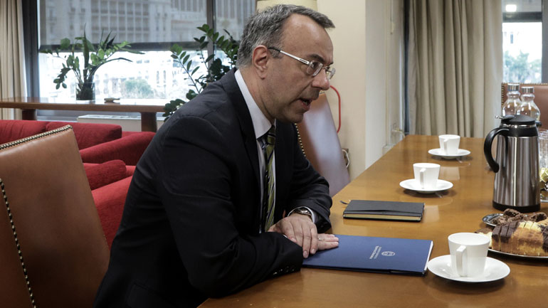 Στην προσθήκη ακόμα 100 ΚΑΔ στον κατάλογο των επιχειρήσεων που δικαιούνται στήριξη προχωρά η κυβέρνηση