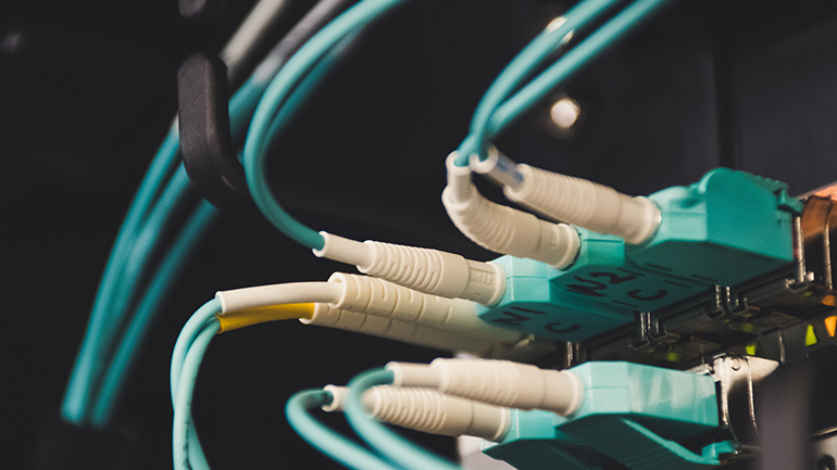 ΕΕ: Συζητήσεις με τις εταιρείες τηλεπικοινωνιών για την καταπολέμηση του κορωνοϊού