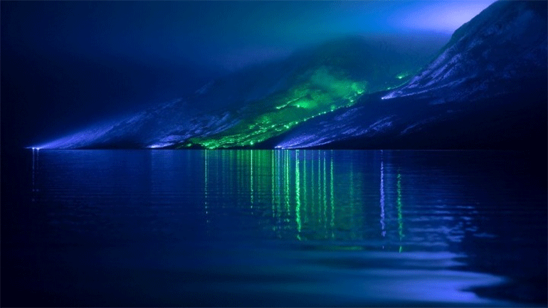 «Άγρια Ομορφιά»: Φώτισε με 1.000 φώτα βουνά στην Ιρλανδία